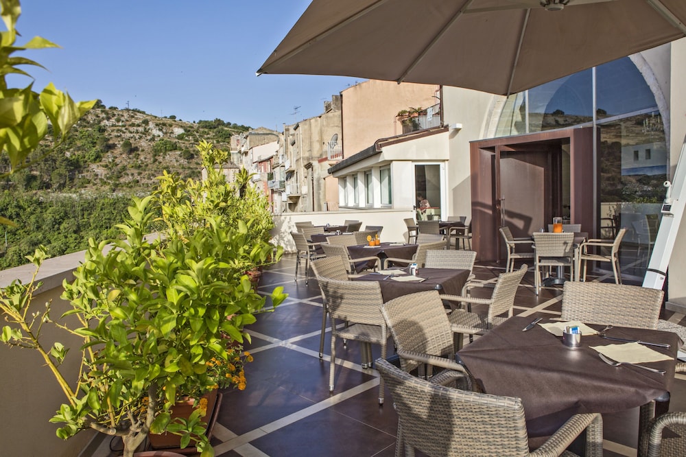 San Giorgio Palace Hotel — Restaurant & bars in Ragusa, Sicily