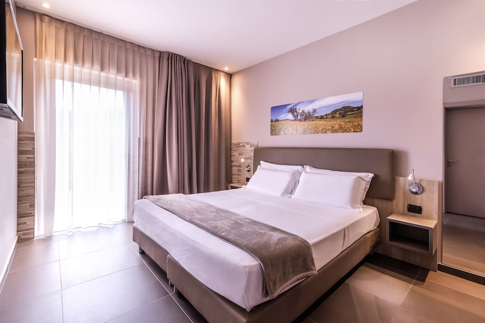San Giorgio Palace Hotel — Hotel rooms in Ragusa, Sicily
