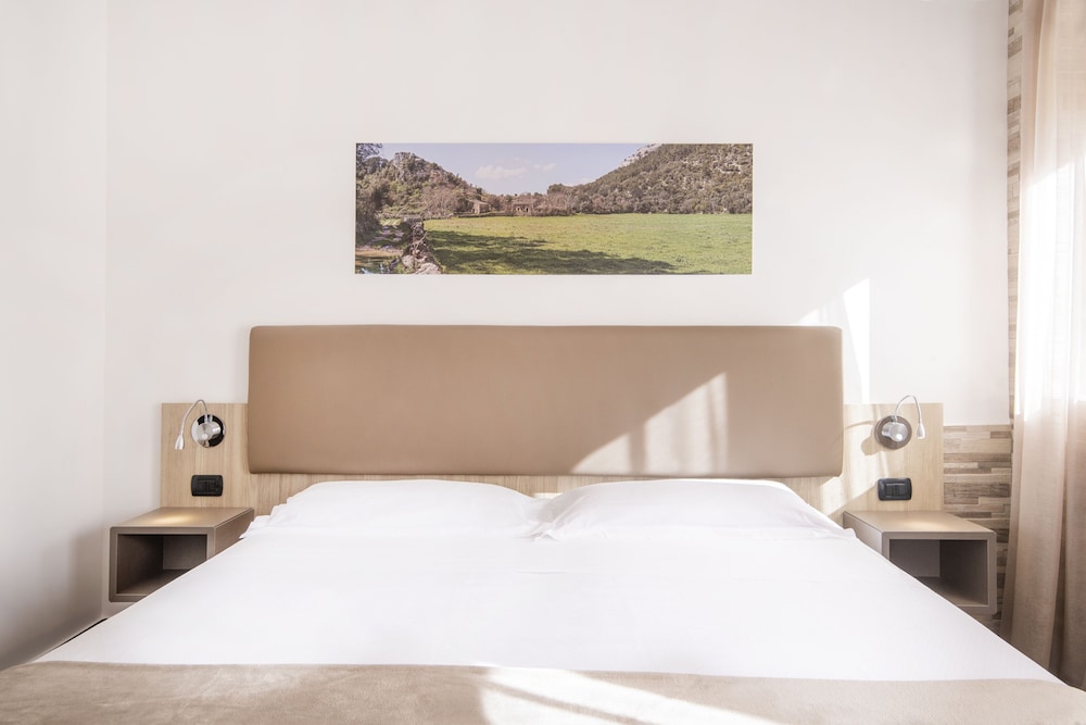 San Giorgio Palace Hotel — Hotel rooms in Ragusa, Sicily