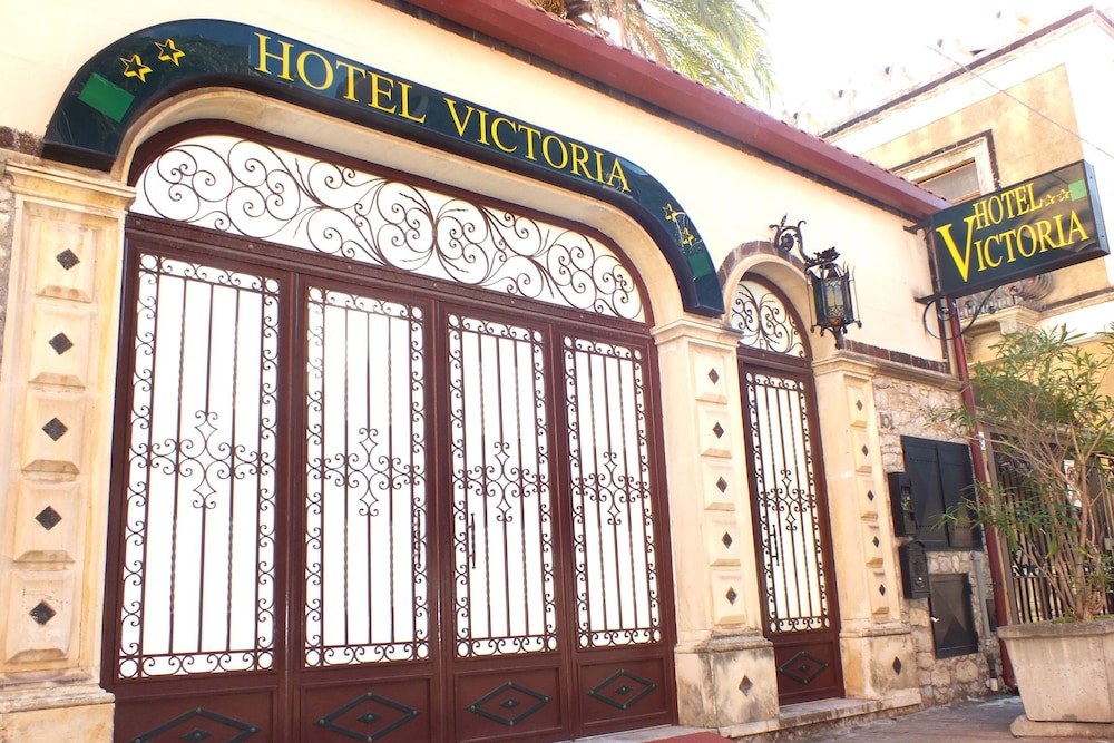 Hotel Victoria — Hotel building in Taormina, Sicily
