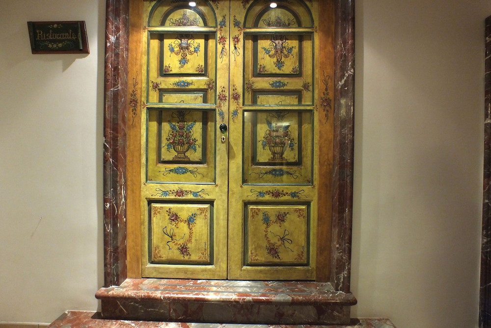 Hotel Victoria — Hotel building in Taormina, Sicily