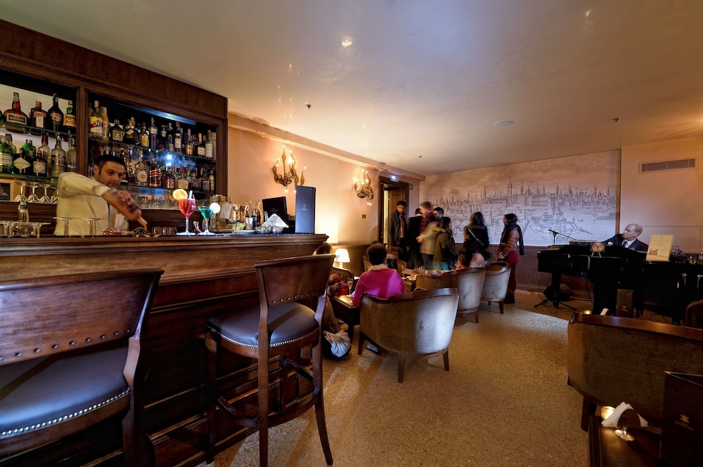 Hotel Ai Reali di Venezia — Restaurant & bars in Venice, Veneto