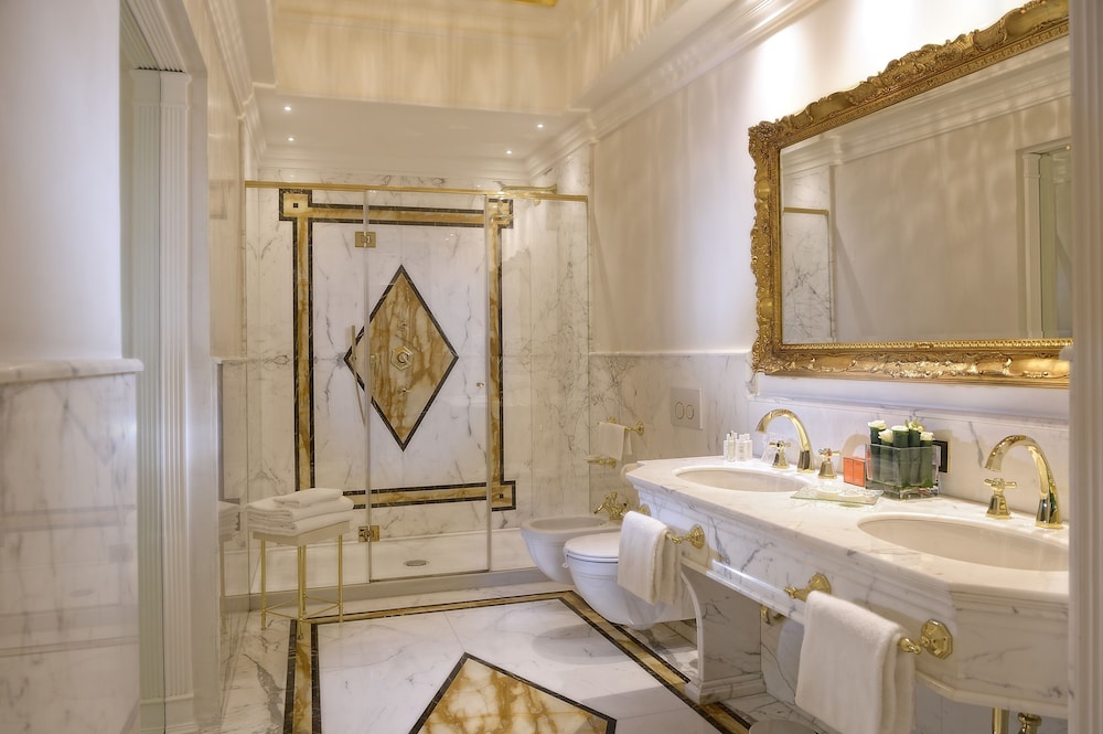 Hotel Ai Reali di Venezia — Hotel rooms in Venice, Veneto