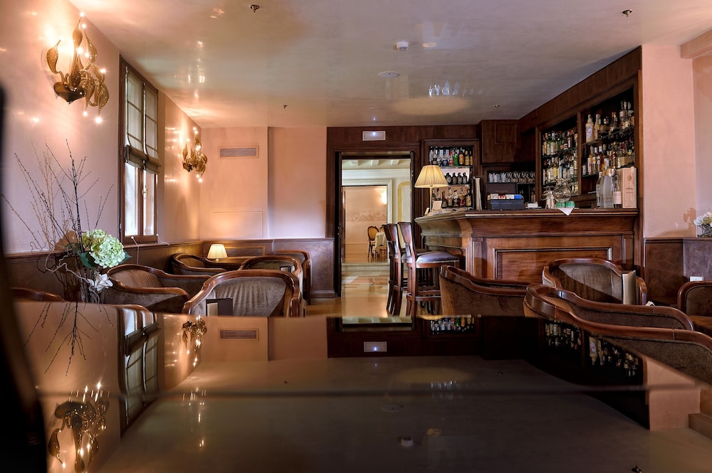 Hotel Ai Reali di Venezia — Restaurant & bars in Venice, Veneto