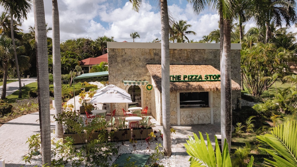 Grand Palladium Select Bávaro - All Inclusive — Restaurant & bars in Bavaro, La Altagracia