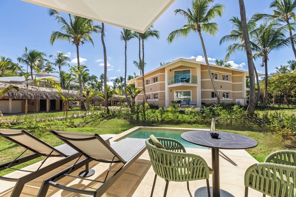 Grand Palladium Select Bávaro - All Inclusive — Hotel building in Bavaro, La Altagracia