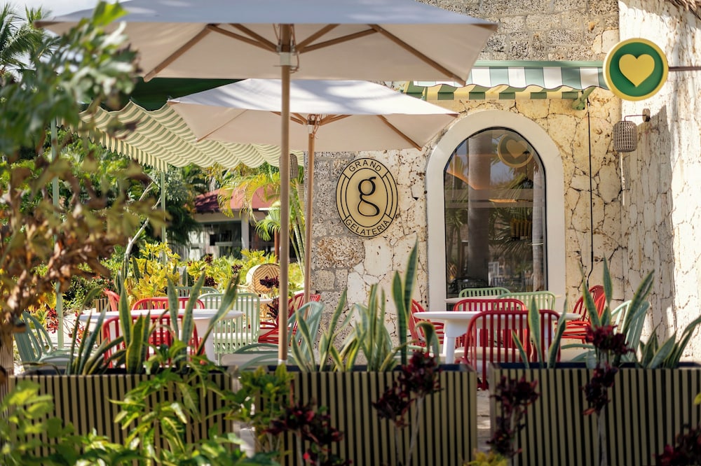 Grand Palladium Select Bávaro - All Inclusive — Restaurant & bars in Bavaro, La Altagracia