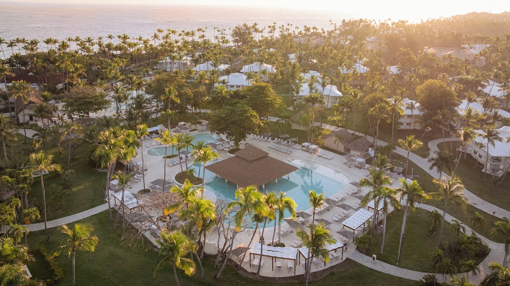 Grand Palladium Select Bávaro - All Inclusive — Swimming pool in Bavaro, La Altagracia
