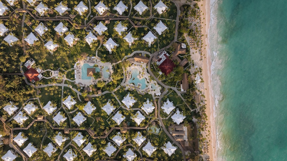 Grand Palladium Select Bávaro - All Inclusive — Beach in Bavaro, La Altagracia