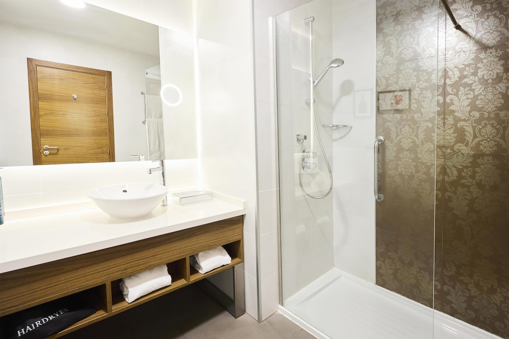 Hilton Garden Inn Sevilla — Hotel rooms in Seville, Andalusia