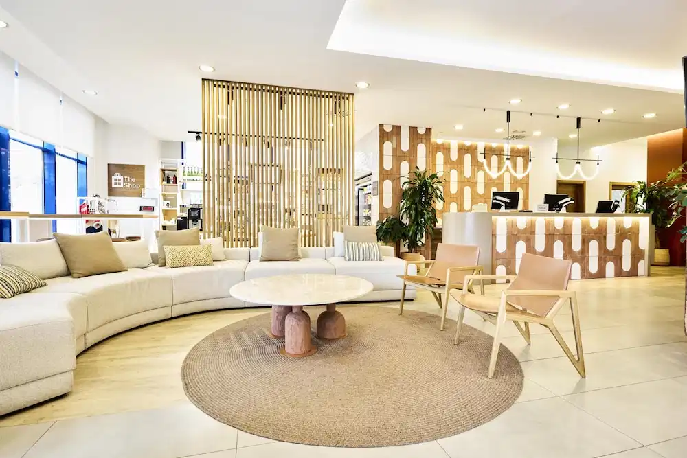 Hilton Garden Inn Sevilla — Hotel building in Seville, Andalusia