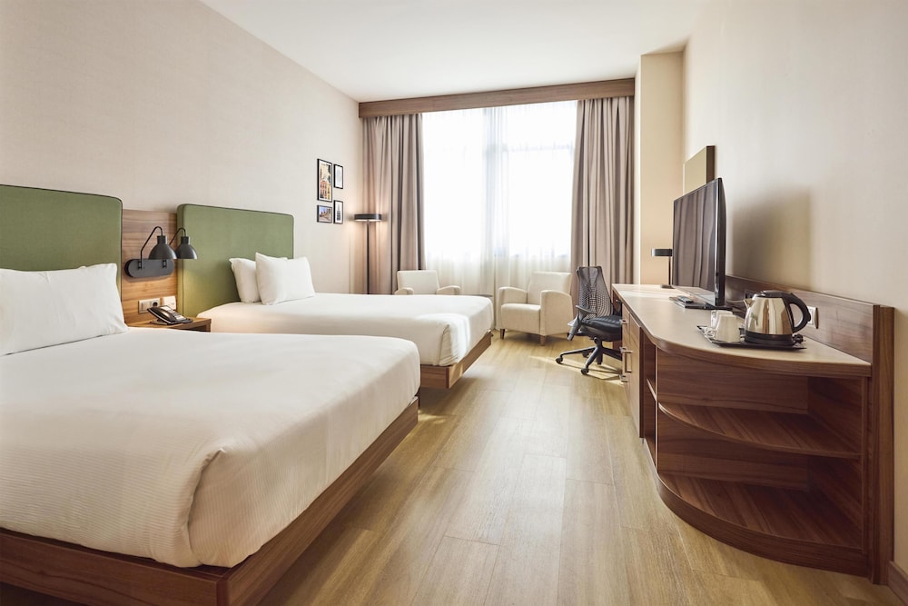 Hilton Garden Inn Sevilla — Hotel rooms in Seville, Andalusia