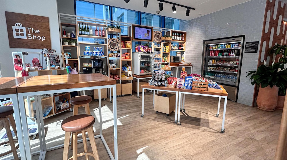 Hilton Garden Inn Sevilla — Restaurant & bars in Seville, Andalusia