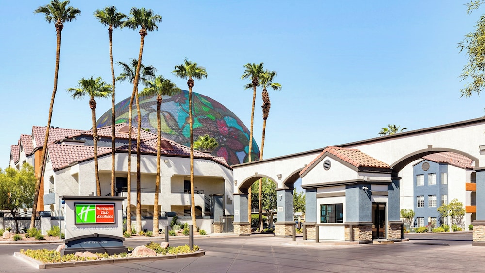 Holiday Inn Club Vacations at Desert Club Resort by IHG — Hotel building in Las Vegas, Nevada