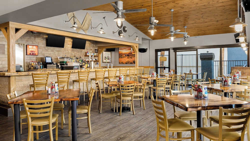 Holiday Inn Club Vacations at Desert Club Resort by IHG — Restaurant & bars in Las Vegas, Nevada