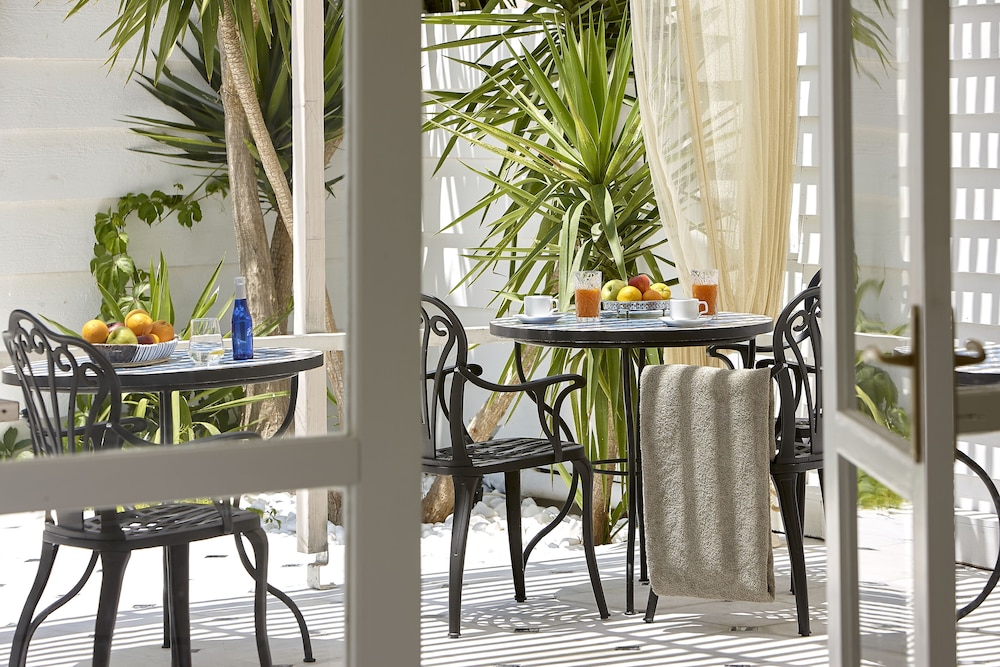 Vasia Boulevard - Adults Only — Restaurant & bars in Hersonissos
