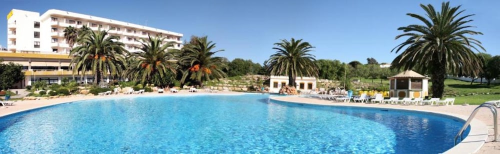 INATEL Albufeira — Swimming pool in Albufeira, Faro