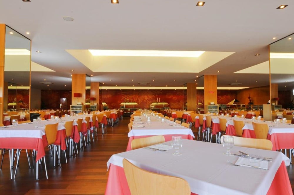 INATEL Albufeira — Restaurant & bars in Albufeira, Faro