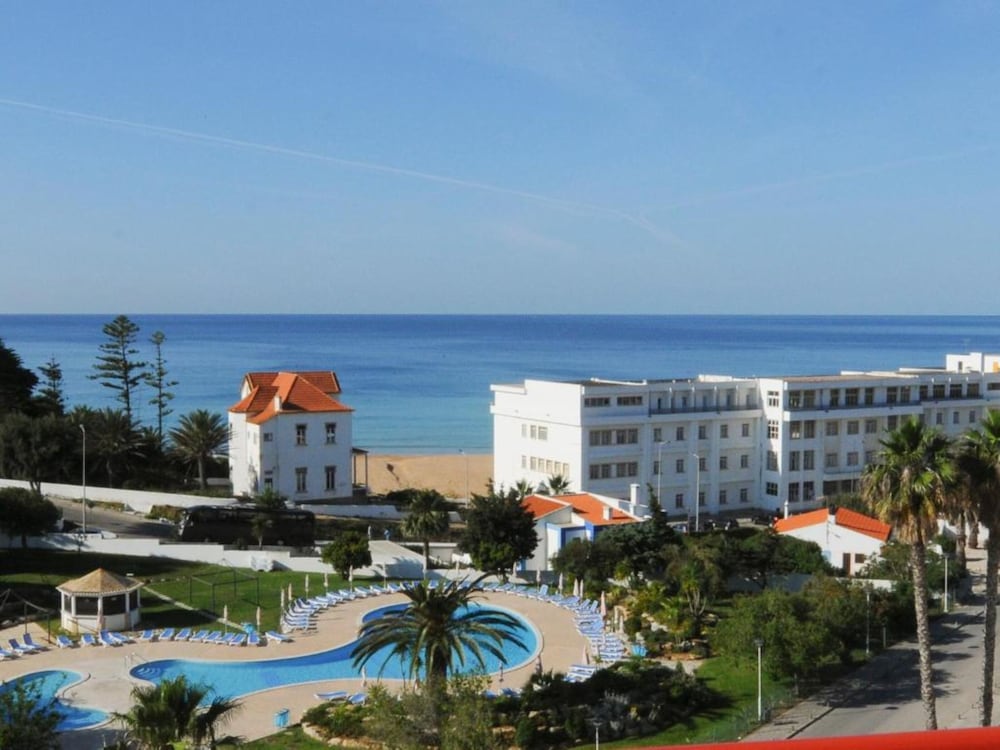 INATEL Albufeira — Swimming pool in Albufeira, Faro