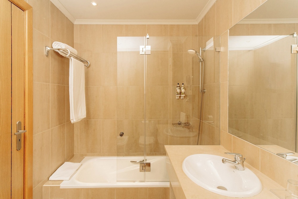Vale del Rei Hotel & Villas — Hotel rooms in Carvoeiro, Faro