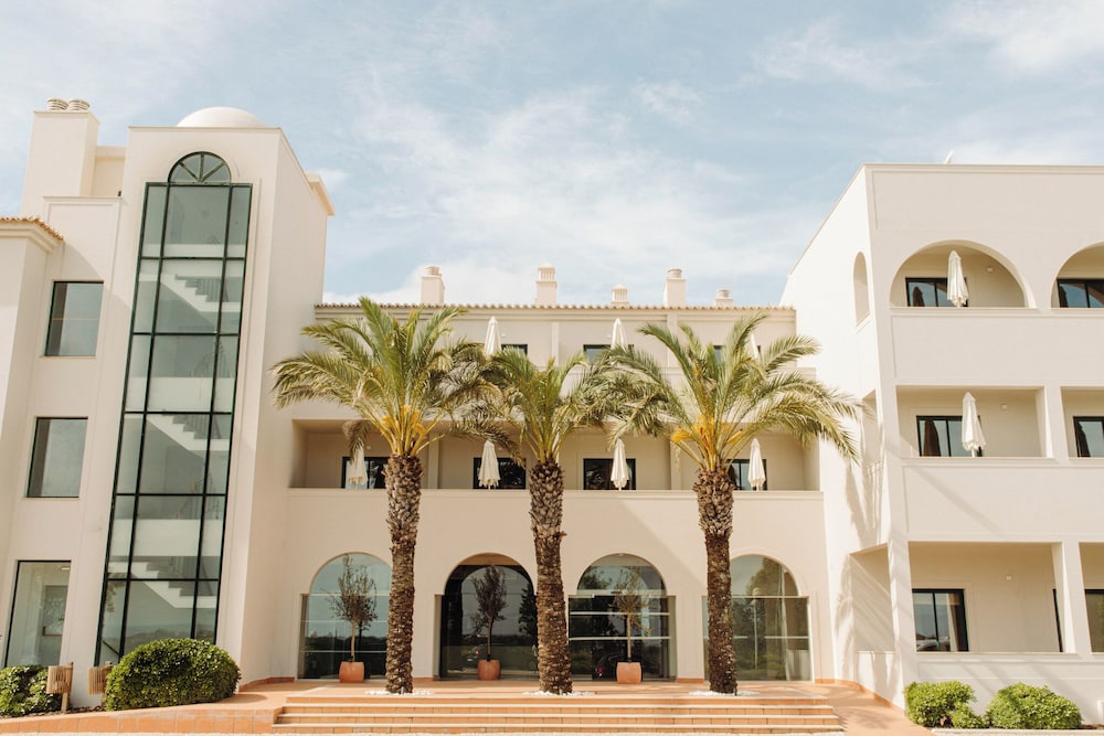 Vale del Rei Hotel & Villas — Hotel building in Carvoeiro, Faro