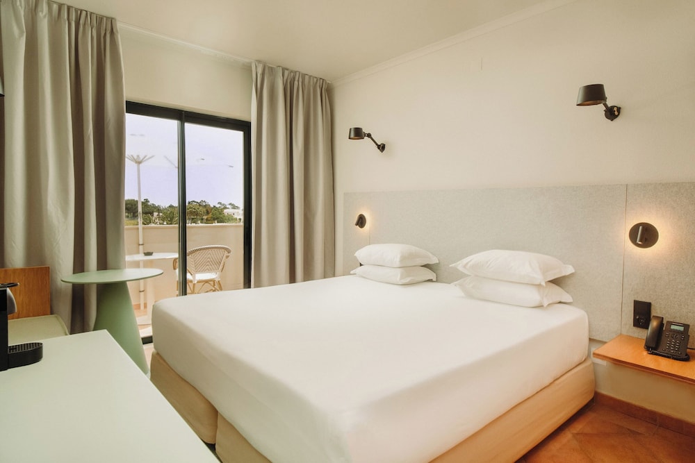 Vale del Rei Hotel & Villas — Hotel rooms in Carvoeiro, Faro