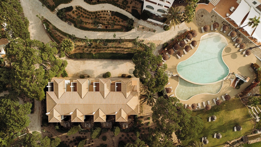 Vale del Rei Hotel & Villas — Main photo in Carvoeiro, Faro
