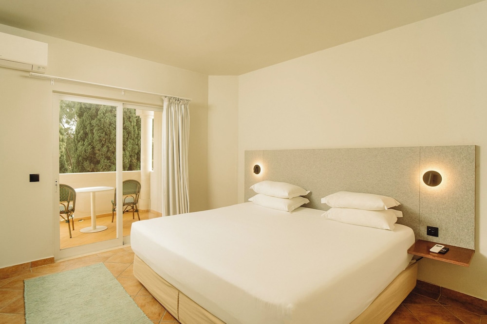 Vale del Rei Hotel & Villas — Hotel rooms in Carvoeiro, Faro