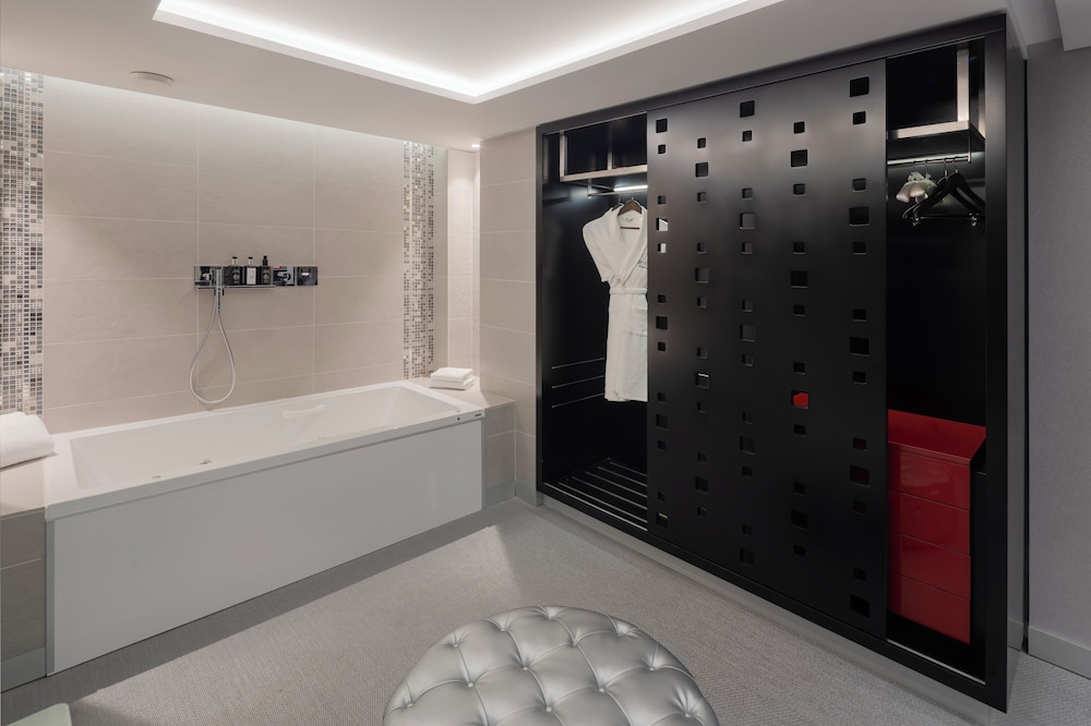 Myriad by SANA Hotels — Hotel rooms in Lisbon, Lisboa