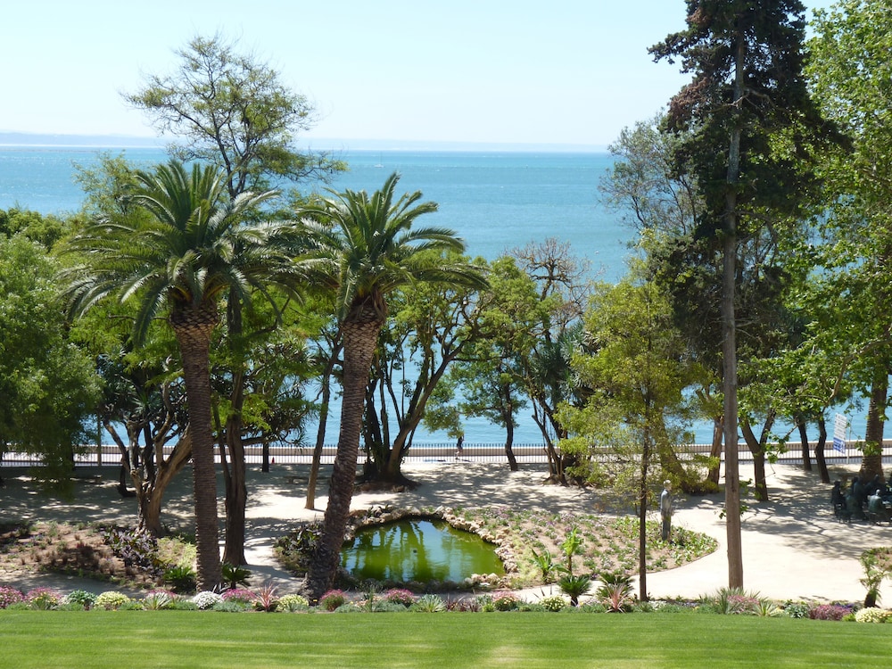 Vila Gale Collection Palacio dos Arcos Hotel — Attractions in the area in Oeiras, Lisboa