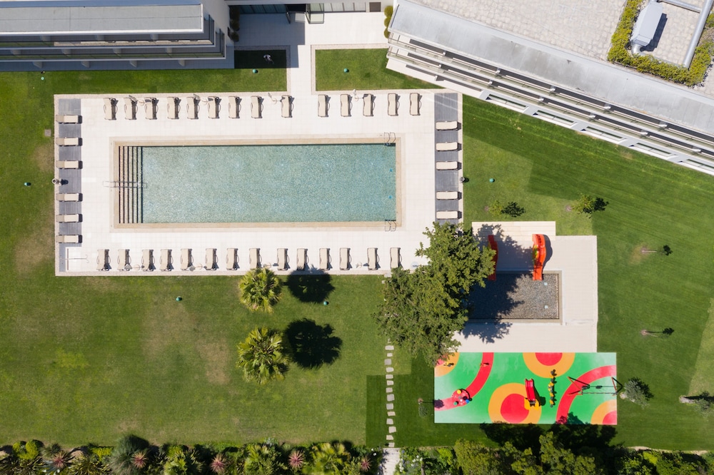 Vila Gale Collection Palacio dos Arcos Hotel — Swimming pool in Oeiras, Lisboa