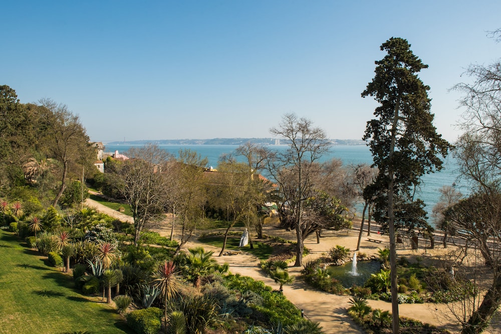 Vila Gale Collection Palacio dos Arcos Hotel — Attractions in the area in Oeiras, Lisboa
