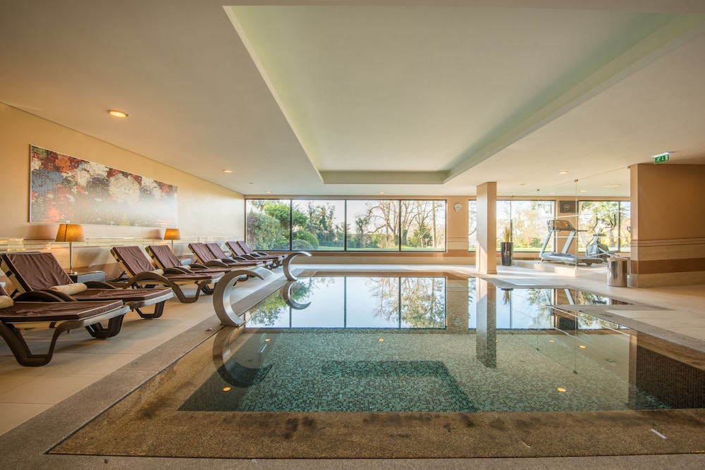 Vila Gale Collection Palacio dos Arcos Hotel — Swimming pool in Oeiras, Lisboa