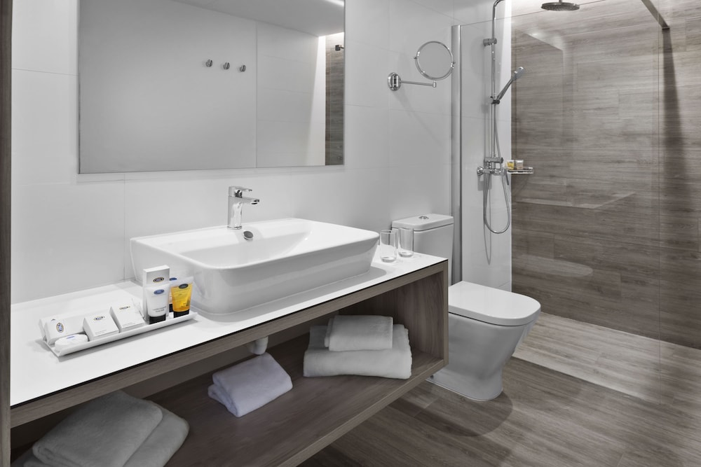 Elba Lanzarote Royal Village Resort — Hotel rooms in Playa Blanca, Canary Islands