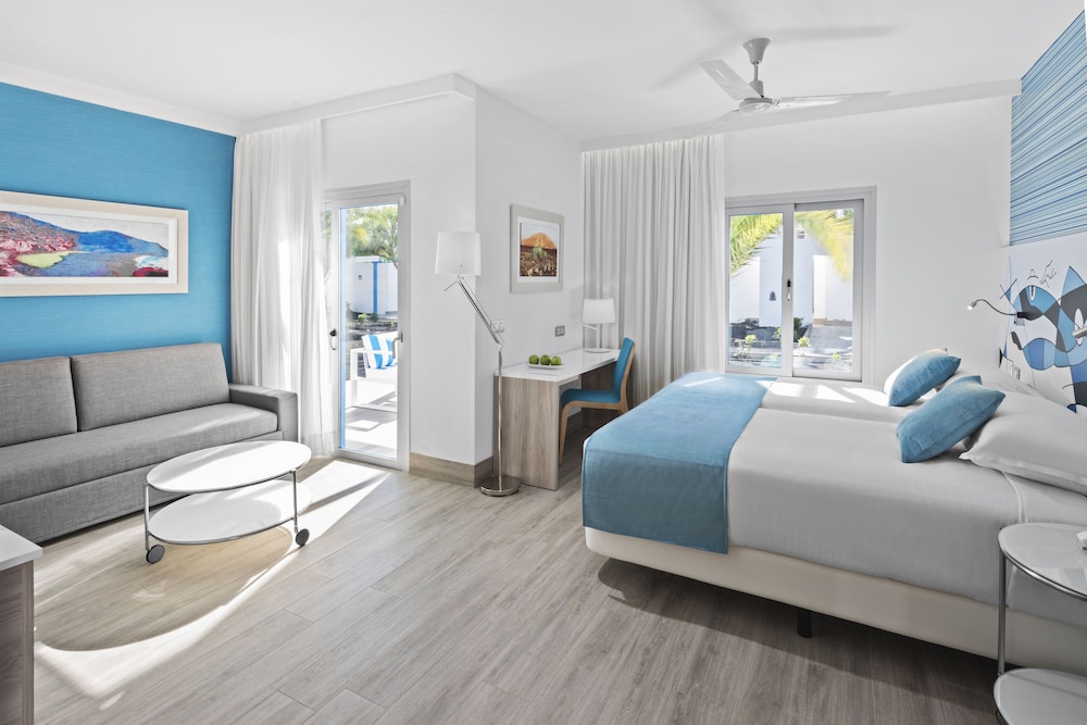 Elba Lanzarote Royal Village Resort — Hotel rooms in Playa Blanca, Canary Islands