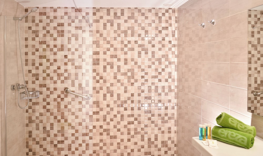 Ereza Apartamentos Los Hibiscos - Adults Only — Hotel rooms in Puerto del Carmen, Canary Islands