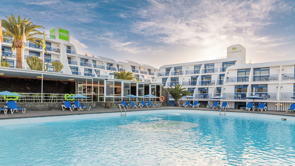 Ereza Apartamentos Los Hibiscos - Adults Only — Swimming pool in Puerto del Carmen, Canary Islands