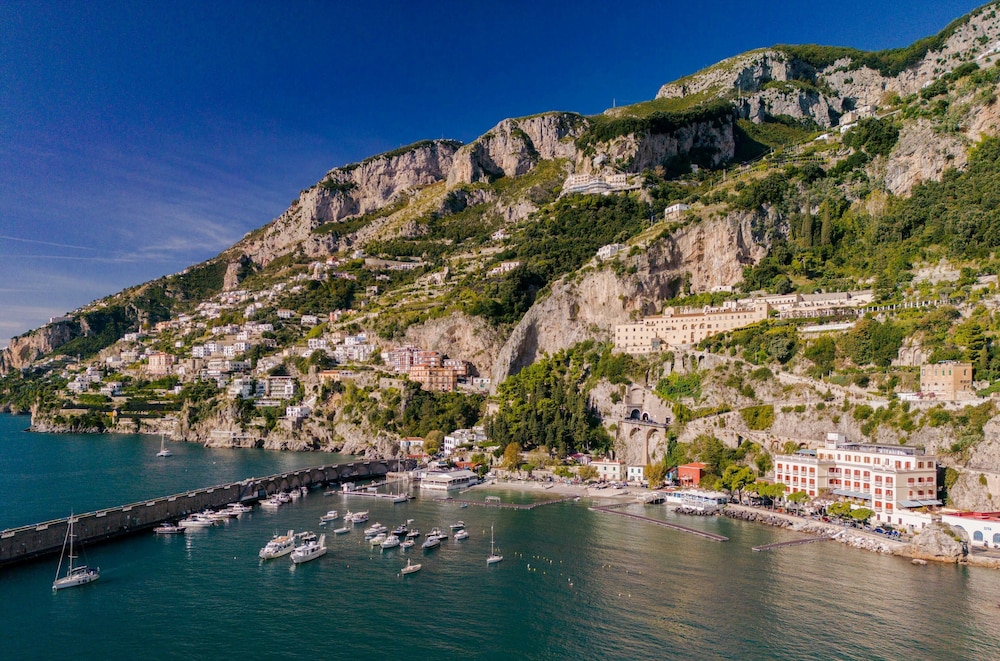 Hotel La Bussola — Attractions in the area in Amalfi, Campania