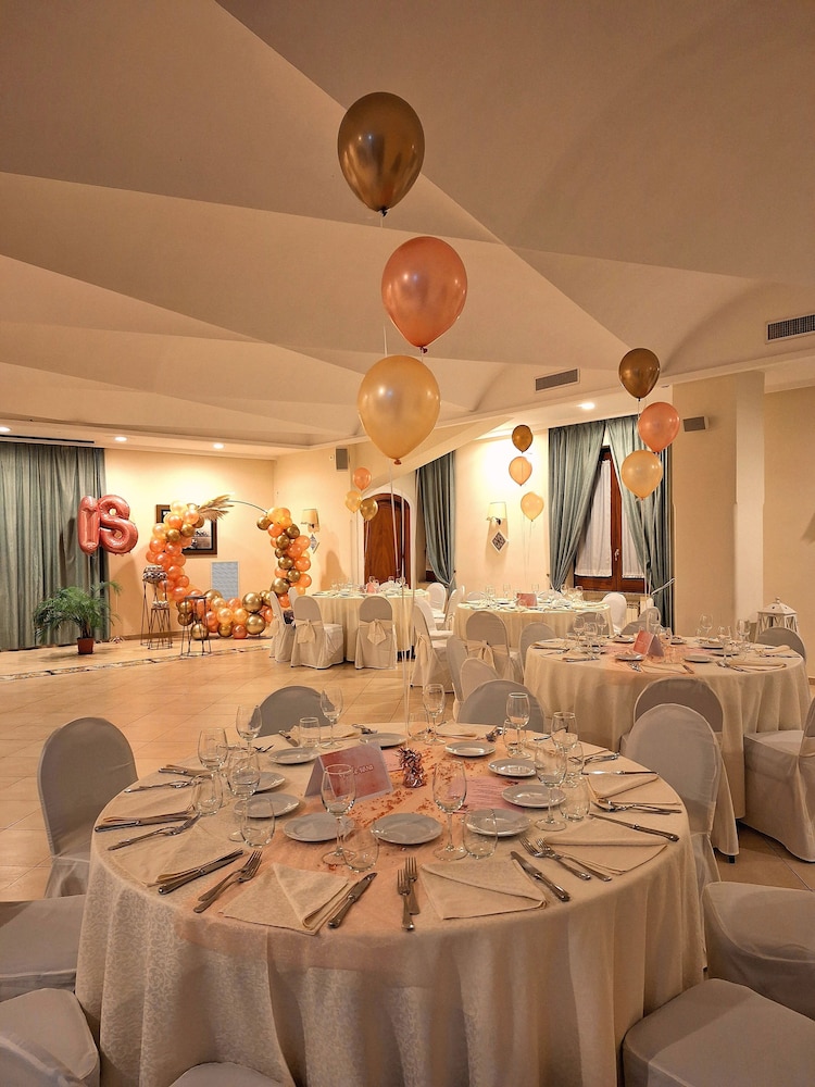 Hotel La Bussola — Restaurant & bars in Amalfi, Campania