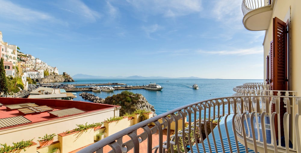 Hotel La Bussola — Attractions in the area in Amalfi, Campania