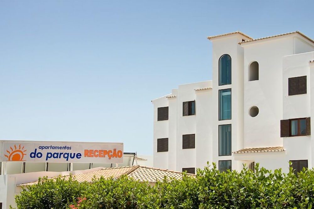 Apartamentos do Parque — Hotel building in Albufeira, Faro