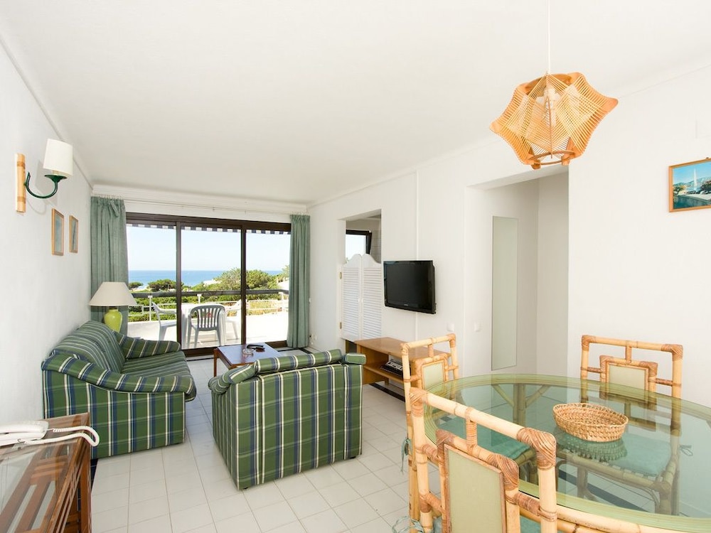 Apartamentos do Parque — Hotel rooms in Albufeira, Faro