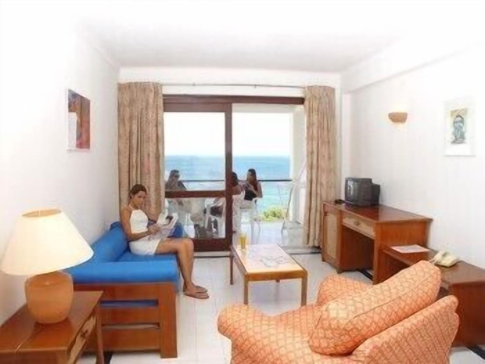 Apartamentos do Parque — Hotel rooms in Albufeira, Faro