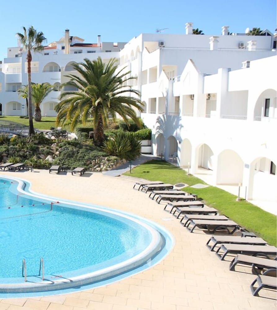 Natura Algarve Club — Swimming pool in Albufeira, Faro