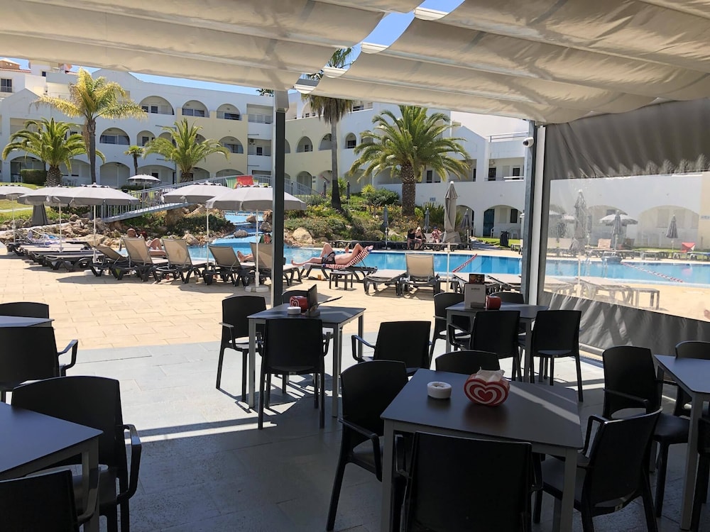 Natura Algarve Club — Swimming pool in Albufeira, Faro