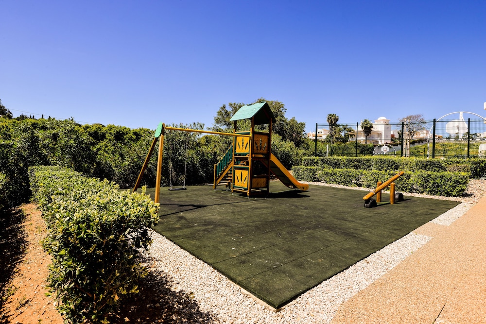 Vila Gale Nautico Resort Hotel — Attractions for children in Armação de Pêra, Faro