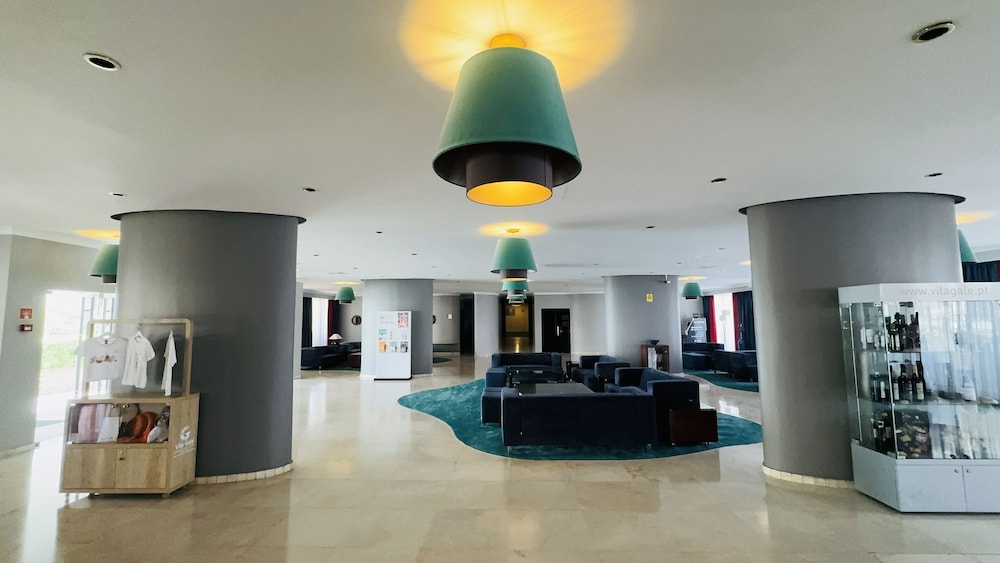 Vila Gale Nautico Resort Hotel — Hotel building in Armação de Pêra, Faro