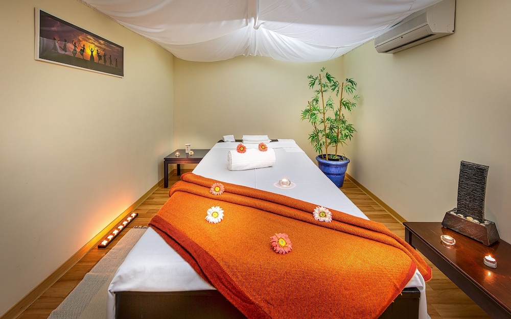 Vila Gale Nautico Resort Hotel — Spa in Armação de Pêra, Faro