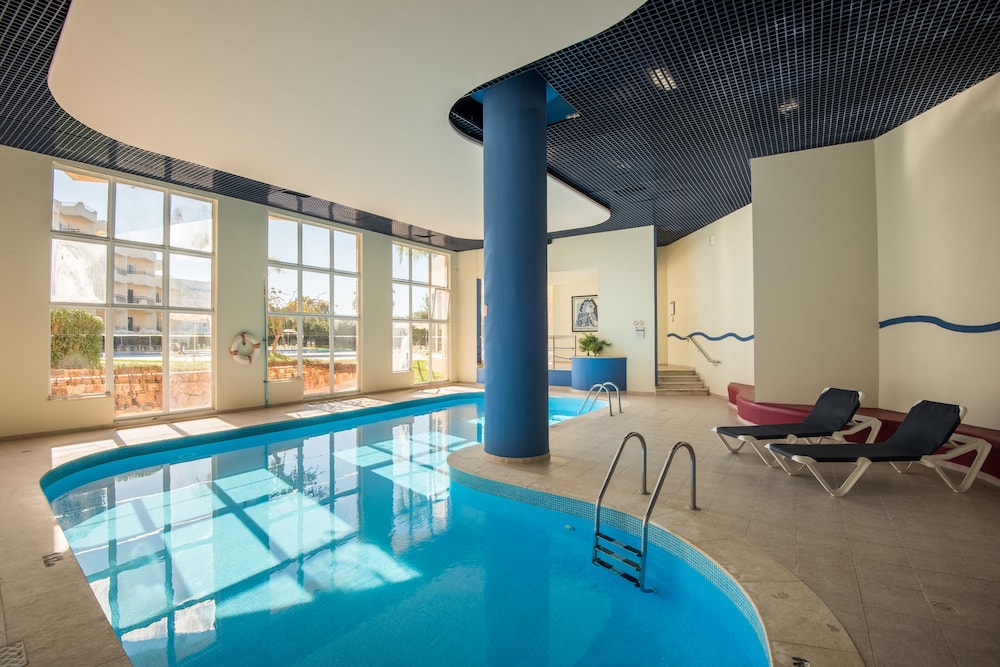 Vila Gale Nautico Resort Hotel — Swimming pool in Armação de Pêra, Faro
