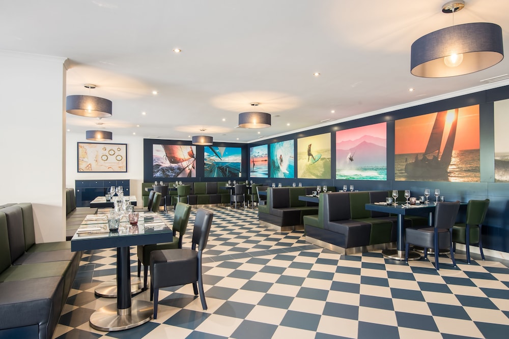 Vila Gale Nautico Resort Hotel — Restaurant & bars in Armação de Pêra, Faro